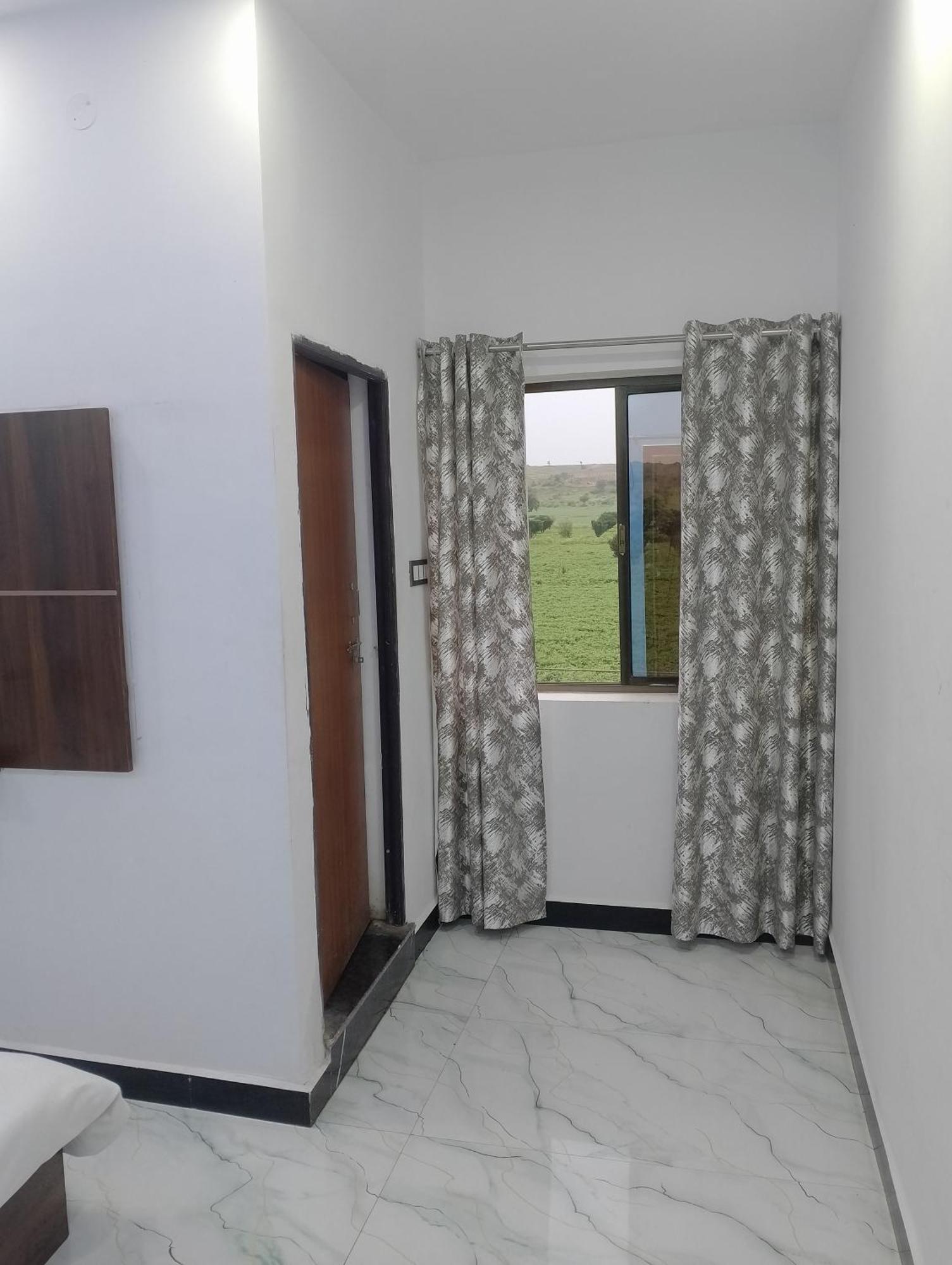 Hotel Moonlight & Restaurant Sehore Bagian luar foto