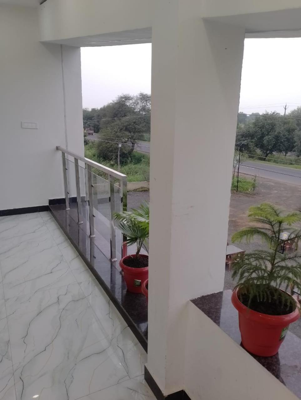 Hotel Moonlight & Restaurant Sehore Bagian luar foto