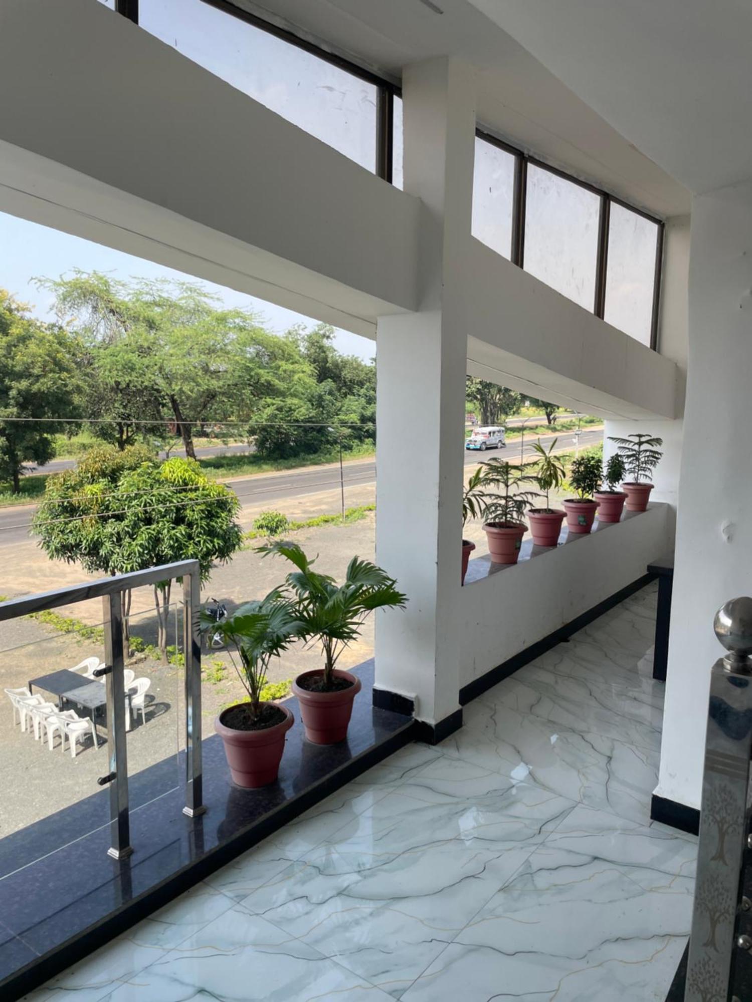 Hotel Moonlight & Restaurant Sehore Bagian luar foto